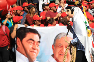La marcha barbosista pro AMLO en Puebla