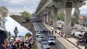 Entra en caos Central de Abastos, cierran vialidades y exigen apoyo de las autoridades