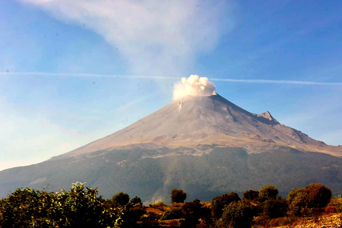 Segob Puebla supervisa las rutas de evacuación del volcán Popocatépetl