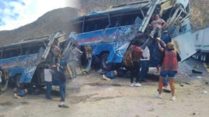 Tragedia en Puebla: 15 muertos y 30 heridos tras volcadura de autobús en el que viajaban migrantes