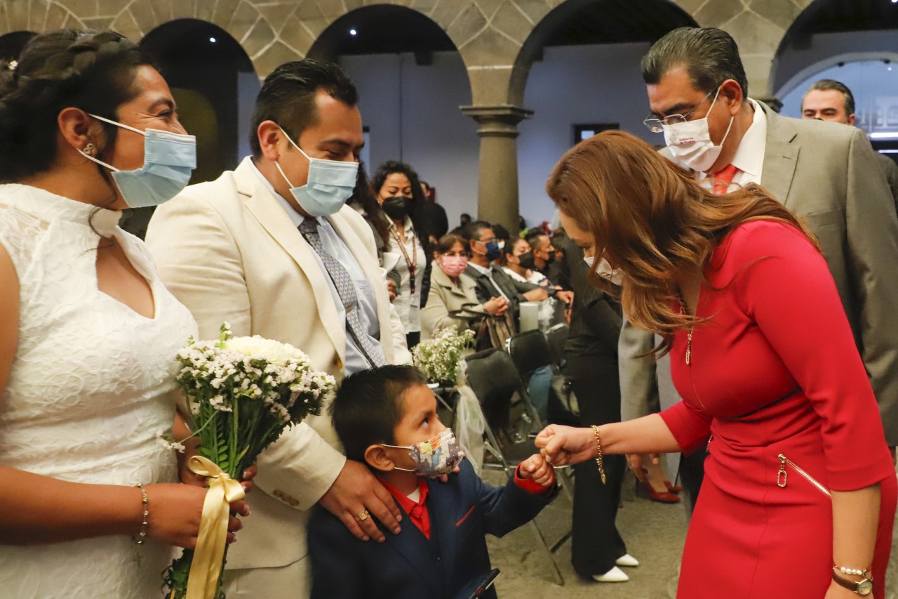 Con Celebración de Matrimonios Gratuitos, Gobierno de Puebla otorga certeza jurídica a parejas