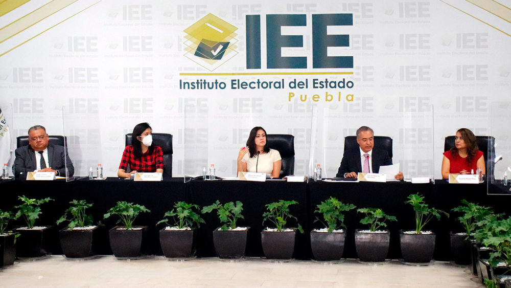 Más despidos, excesos, nepotismo y terrorismo laboral en el IEE