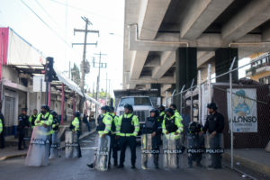 Operativo en el mercado de Amalucan