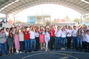 Néstor Camarillo toma protesta a la estructura estatal del Movimiento Territorial