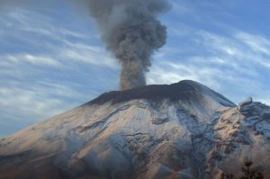 La posible erupción del Popocatépetl, una desgracia más para Puebla