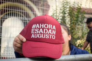 sombrillas o gorras