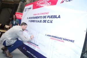 ayuntamiento-de-puebla-y-cemex-firman-convenio-en-favor-de-la-sostenibilidad-y-accesibilidad-de-la-ciudad