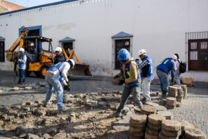 Arrancan obras de rehabilitación integral en calles del centro con el retiro del adoquín en mal estado