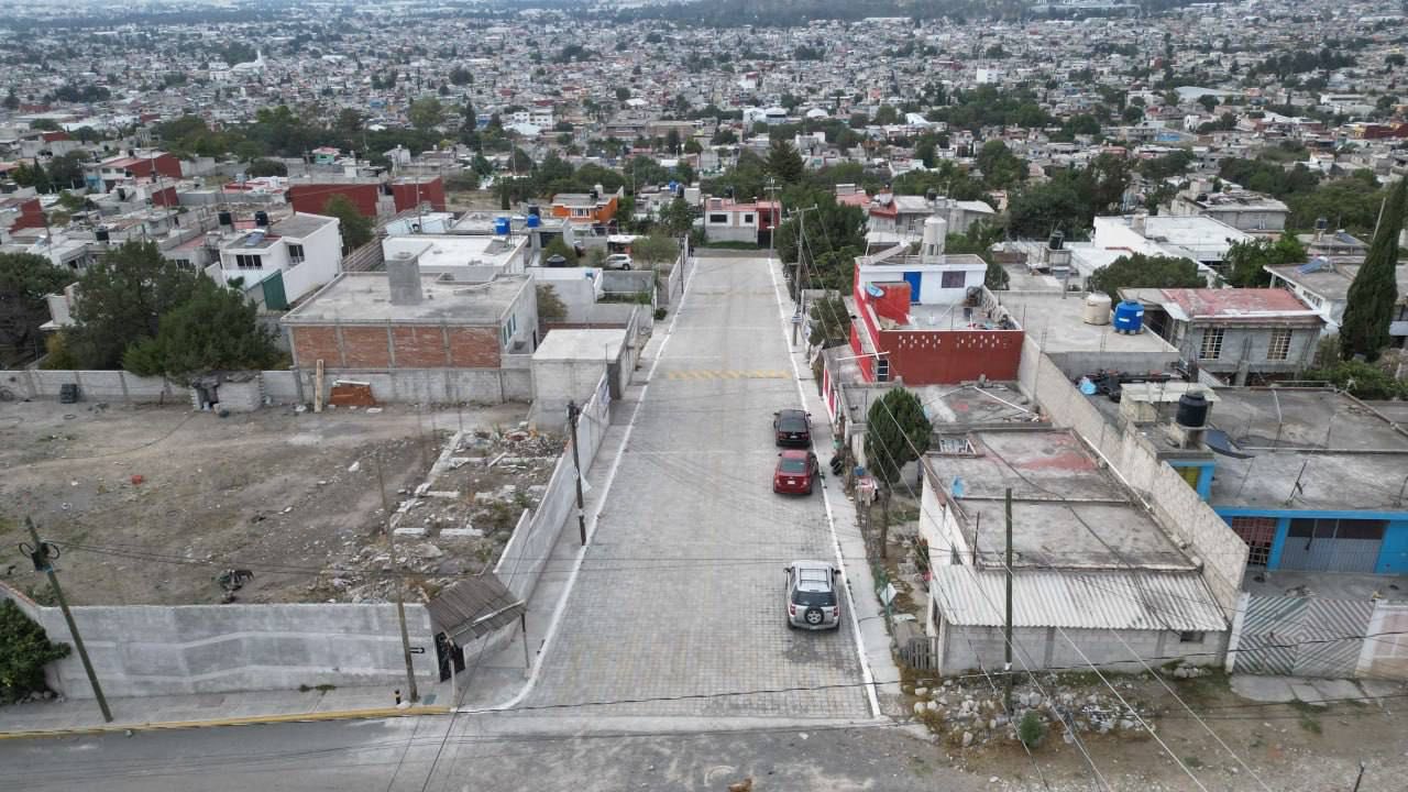 Colonia Clavijero cuenta con nueva vialidad, Eduardo Rivera entrega la calle Manuel Bello
