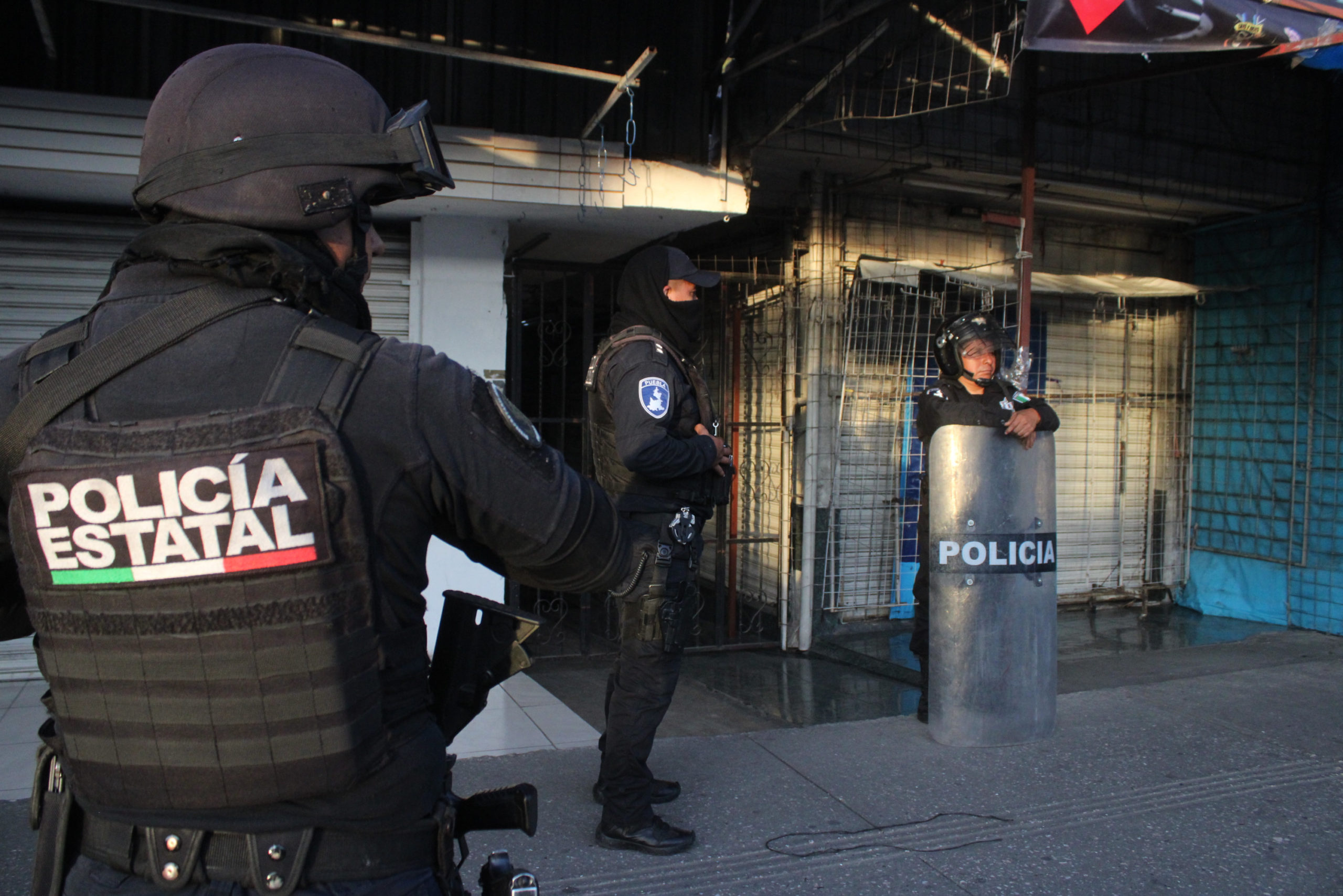 Descubren fosa clandestina con dos cuerpos en el tianguis “La Cuchilla”