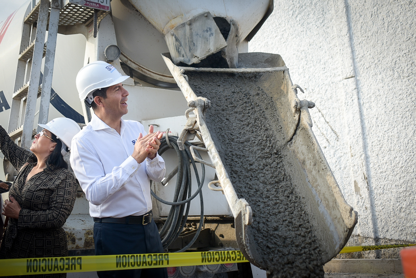 Eduardo Rivera supervisa avances en la construcción del complejo de seguridad en Puebla