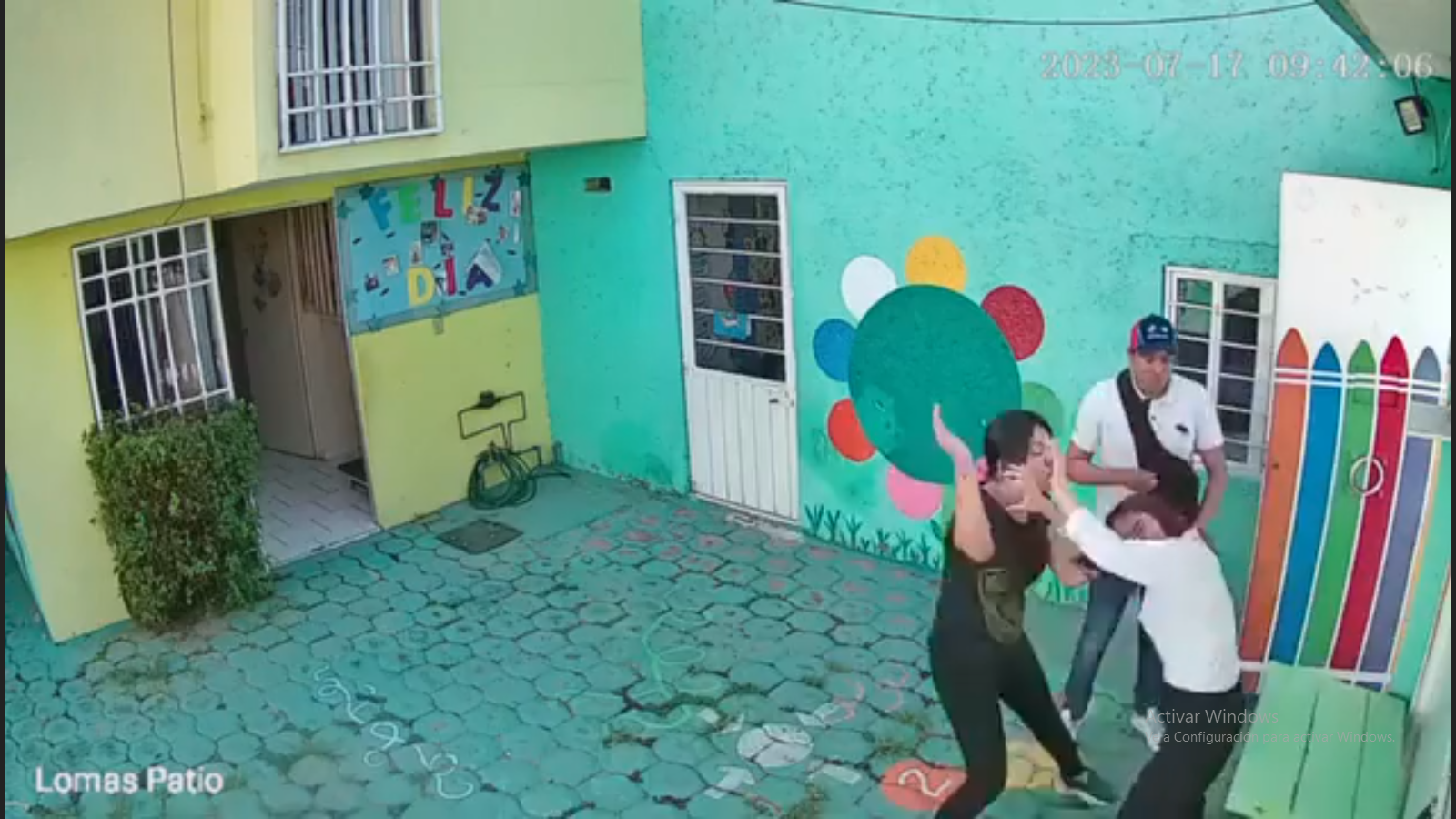 Padres de alumno agreden y amenazan a maestra en escuela de Cuautitlán Izcalli