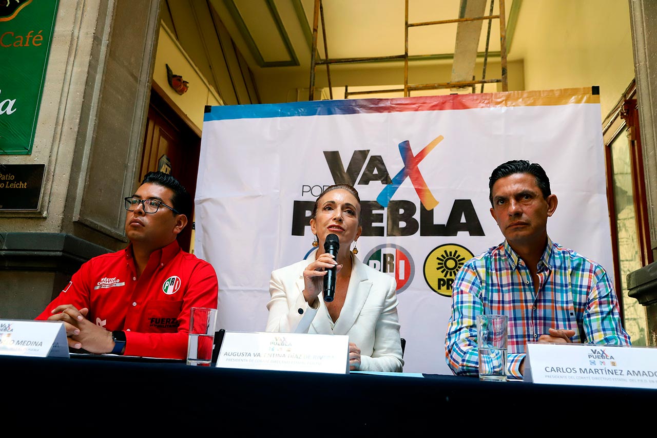 Partidos políticos PAN, PRI y PRD buscan formar alianza en Puebla