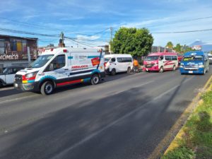 Al menos 4 personas lesionadas es el saldo dejado por el choque entre dos unidades de transporte público