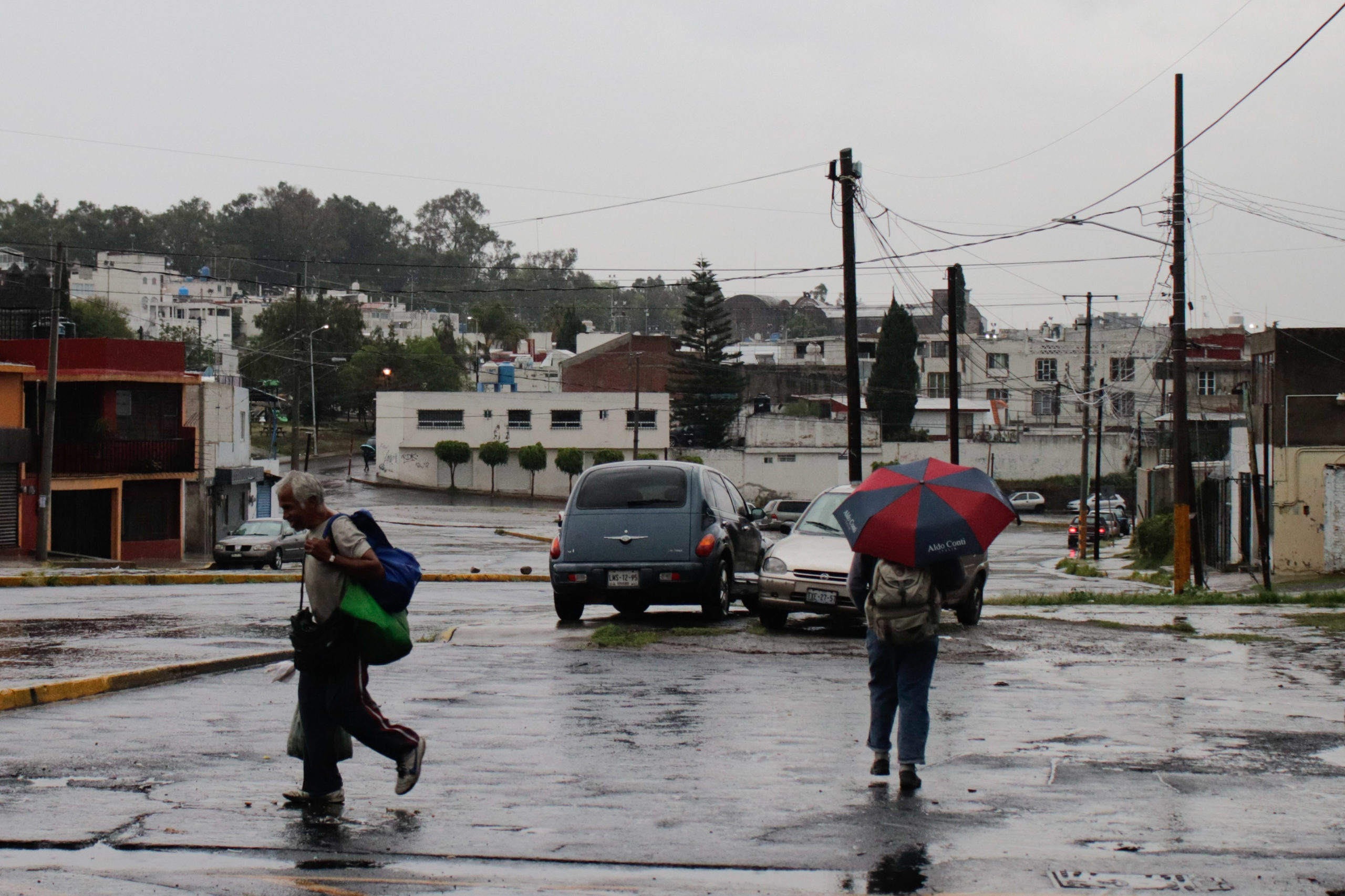 Lluvias en Puebla: Anegaciones y colapso de un techo en el Barrio del Alto