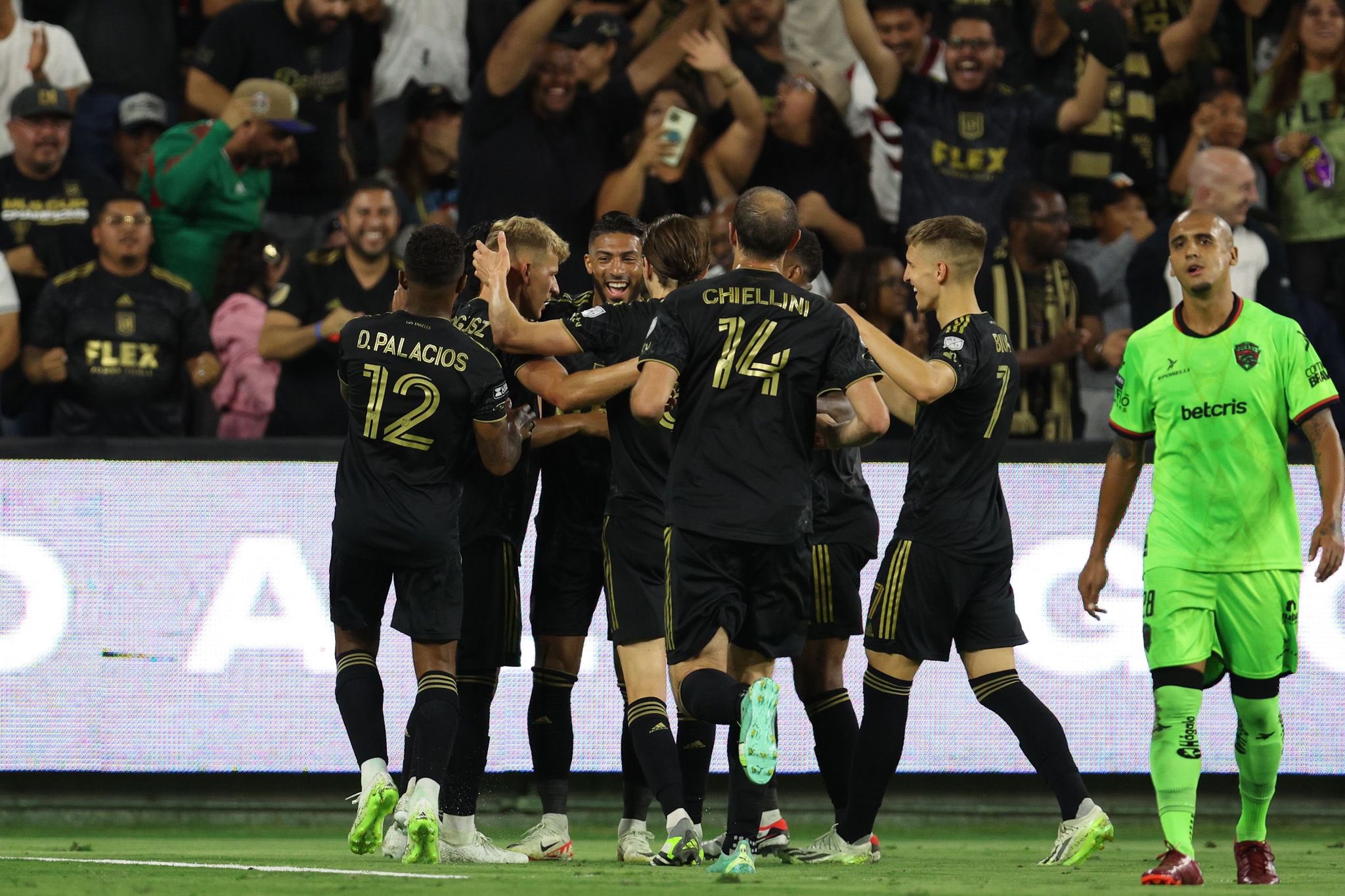 LAFC aplasta a los Bravos de Juárez con una avalancha de siete goles en Leagues Cup