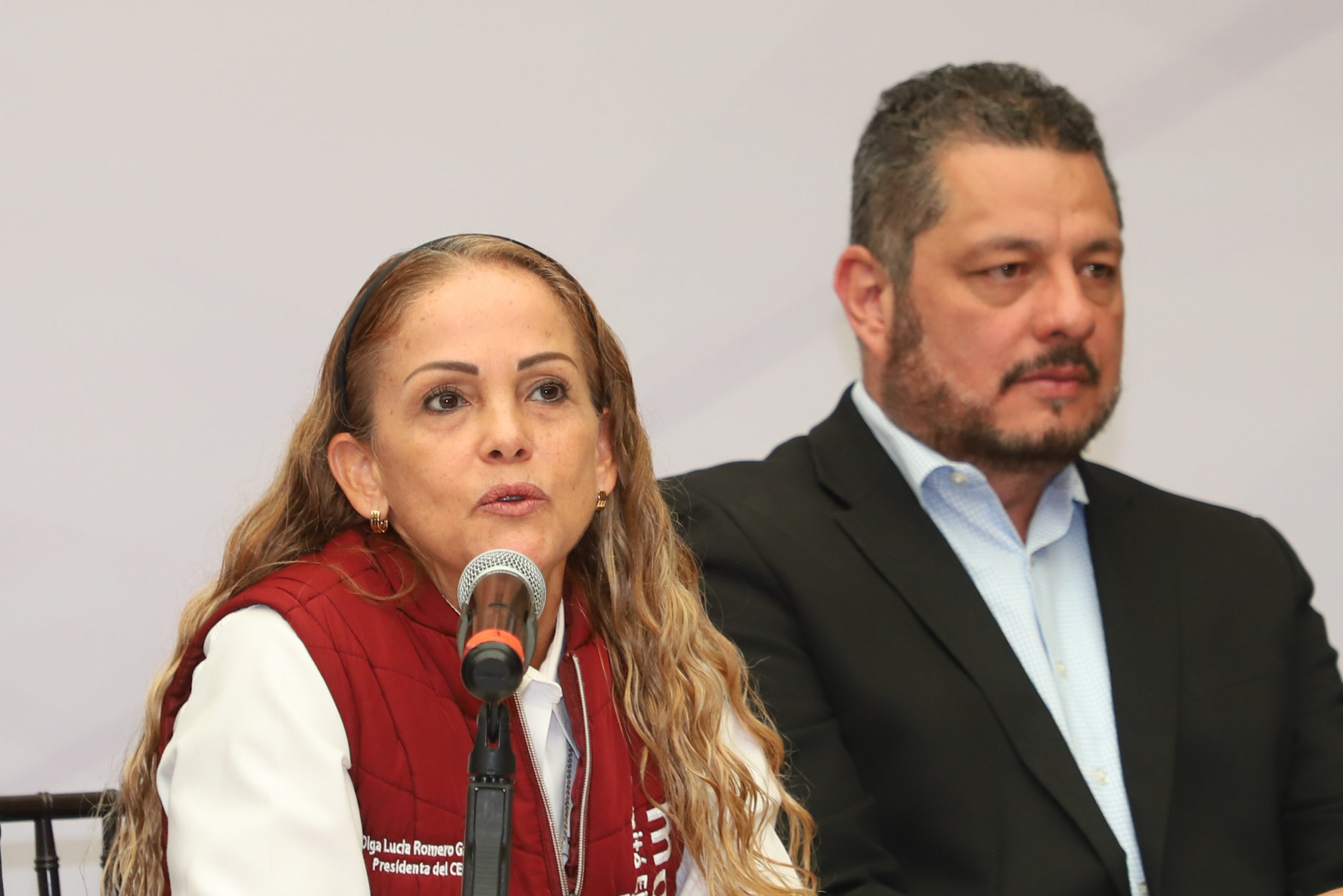 Dirigente estatal de Morena niega que exista persecución política contra Amanda Gómez