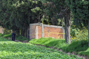 Cuerpo putrefacto es encontrado al interior de casa abandonada en San Pedro Cholula