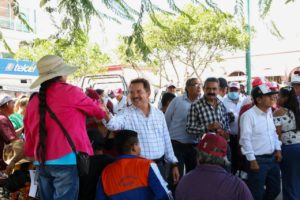 En Acatlán de Osorio,  Nacho Mier recibe respaldo de la población