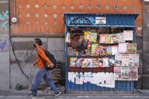 Al menos 23 casetas de periódicos han sido retiradas con motivo de la rehabilitación en el centro histórico