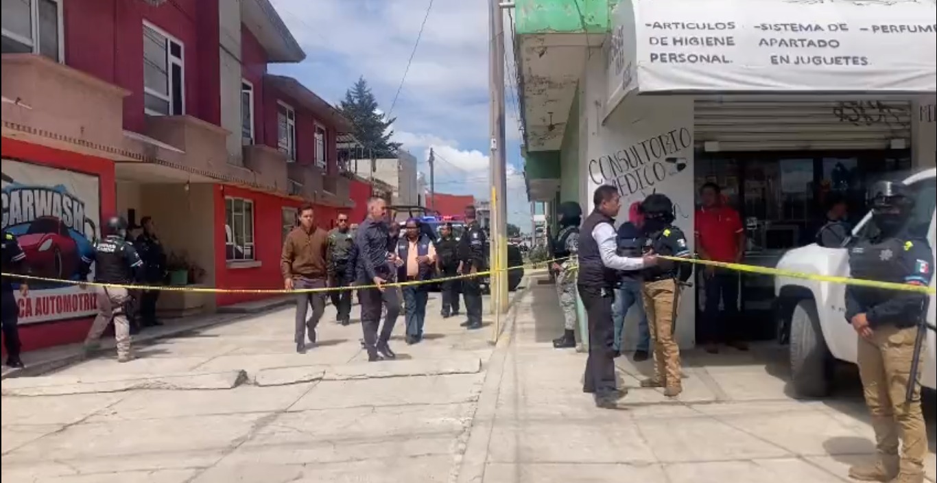 Pipa de gas explota en toma clandestina en Xonacatepec