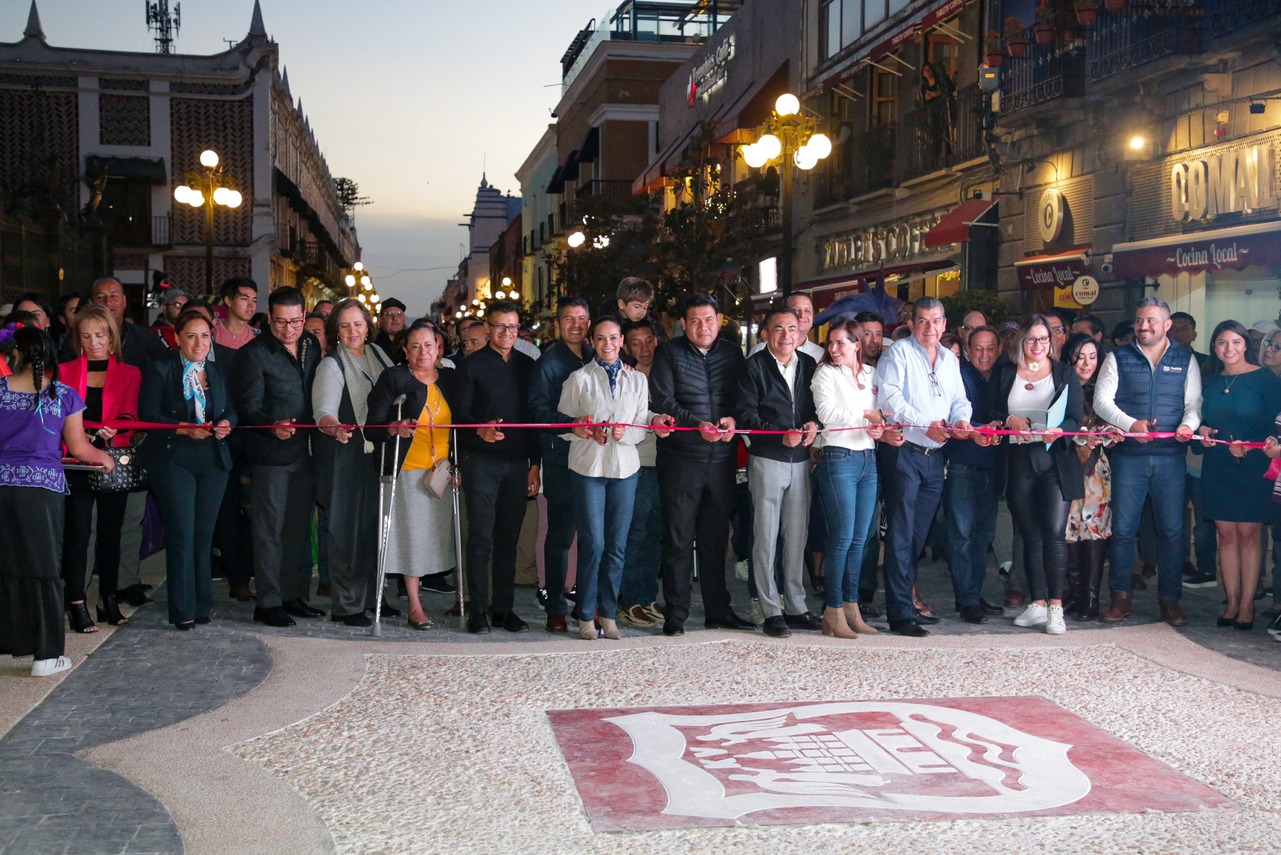 Eduardo Rivera dio por inaugurada la peatonalización de la calle 16 de Septiembre