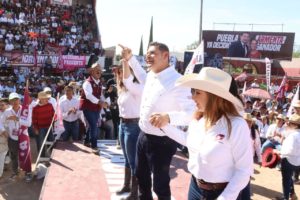 Alejandro Armenta se pronuncia a favor de recuperar el tren México-Puebla 