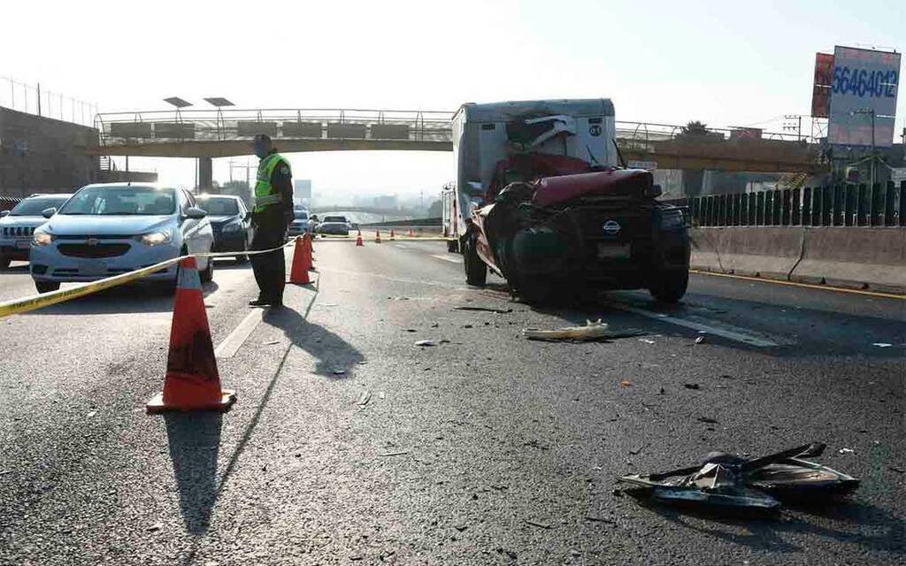 Un conductor perdió la vida luego del choque entre dos unidades de carga en la autopista Puebla-Veracruz