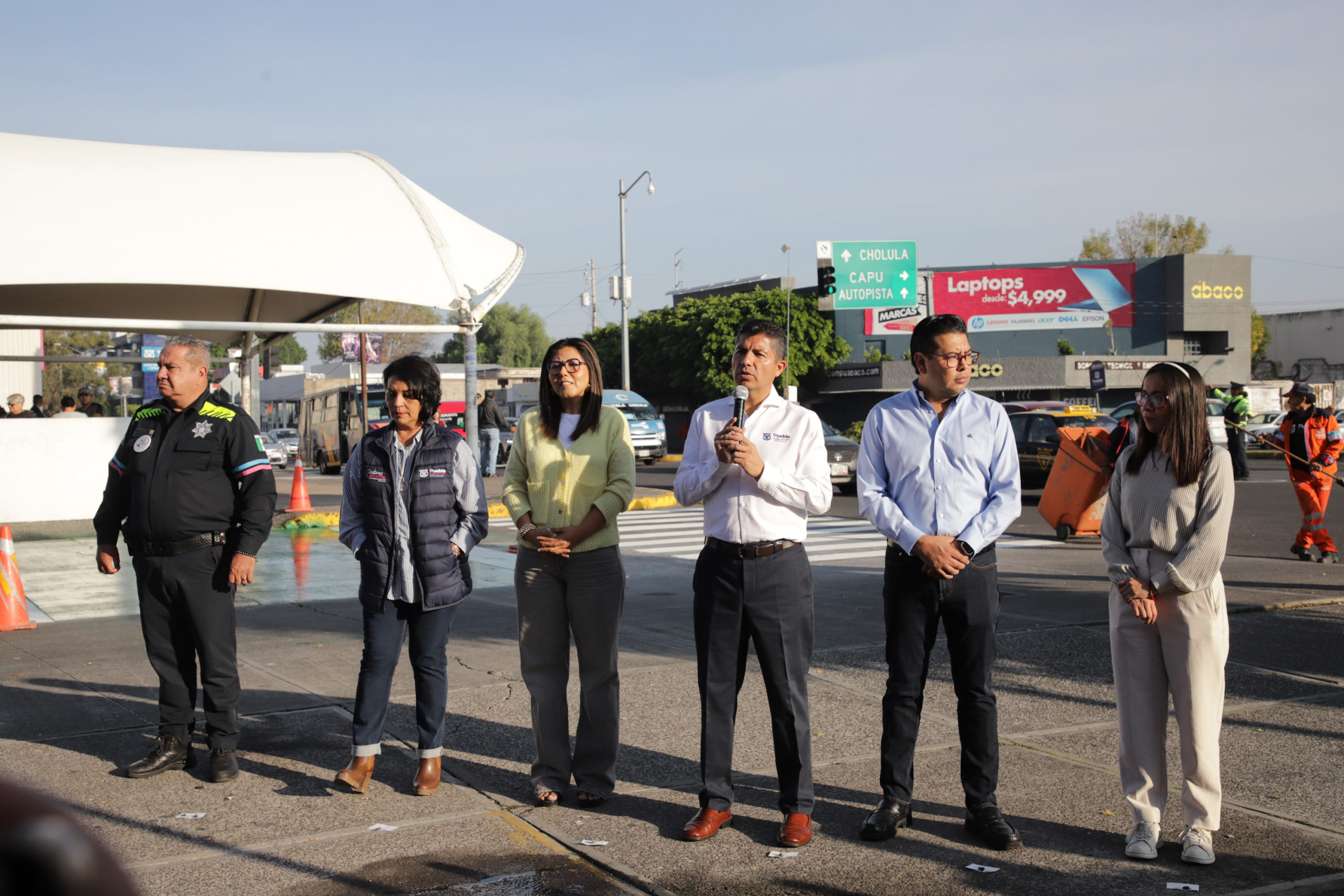Ayuntamiento de Puebla entrega los trabajos de mantenimiento a la red de semáforos en bulevar Norte
