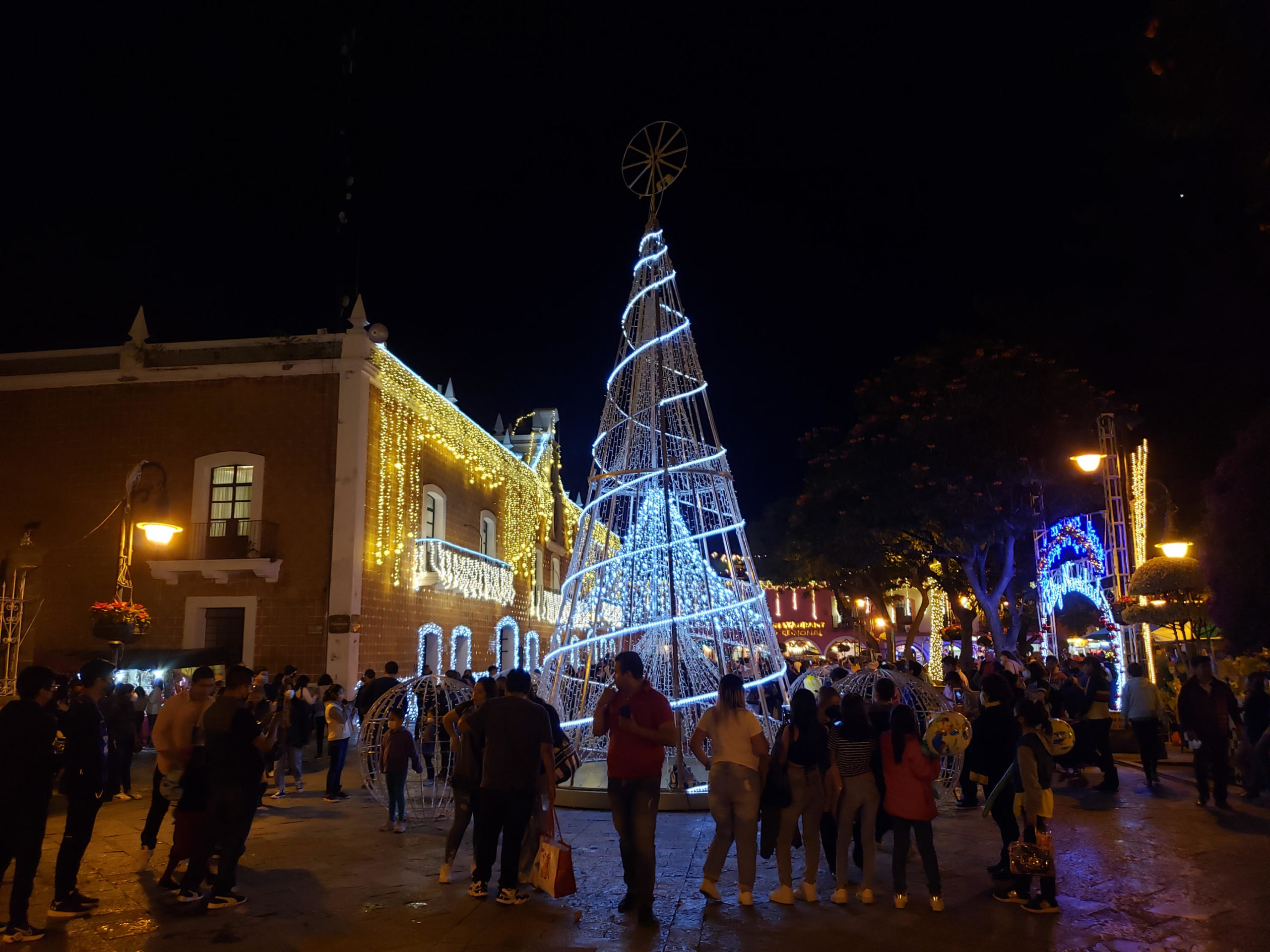 A partir del viernes 34 de noviembre podrás disfrutar de una edición más de la Villa Iluminada en Atlixco