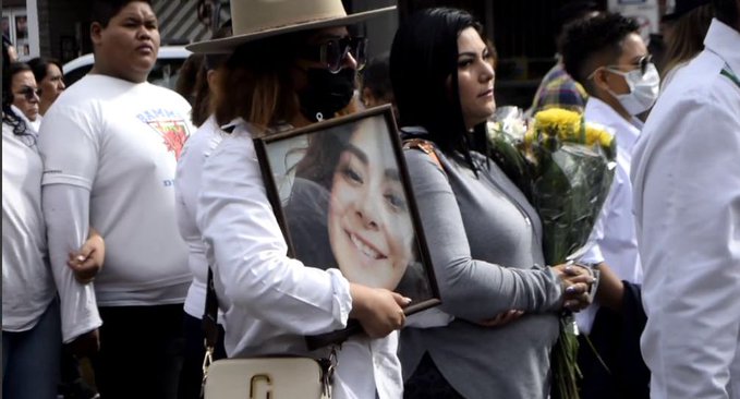 Dan el último adiós a Luz del Carmen, profesora asesinada en Izúcar de Matamoros