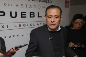 Arremeten contra Eduardo Rivera debido a críticas de inseguridad en Puebla