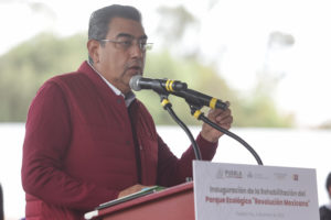 Gobierno de Puebla mejora espacios públicos para fortalecer núcleo familiar: Sergio Salomón