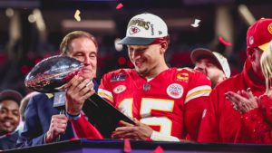 Los Kansas City Chiefs se llevan el Super Bowl LVll en tiempos extra