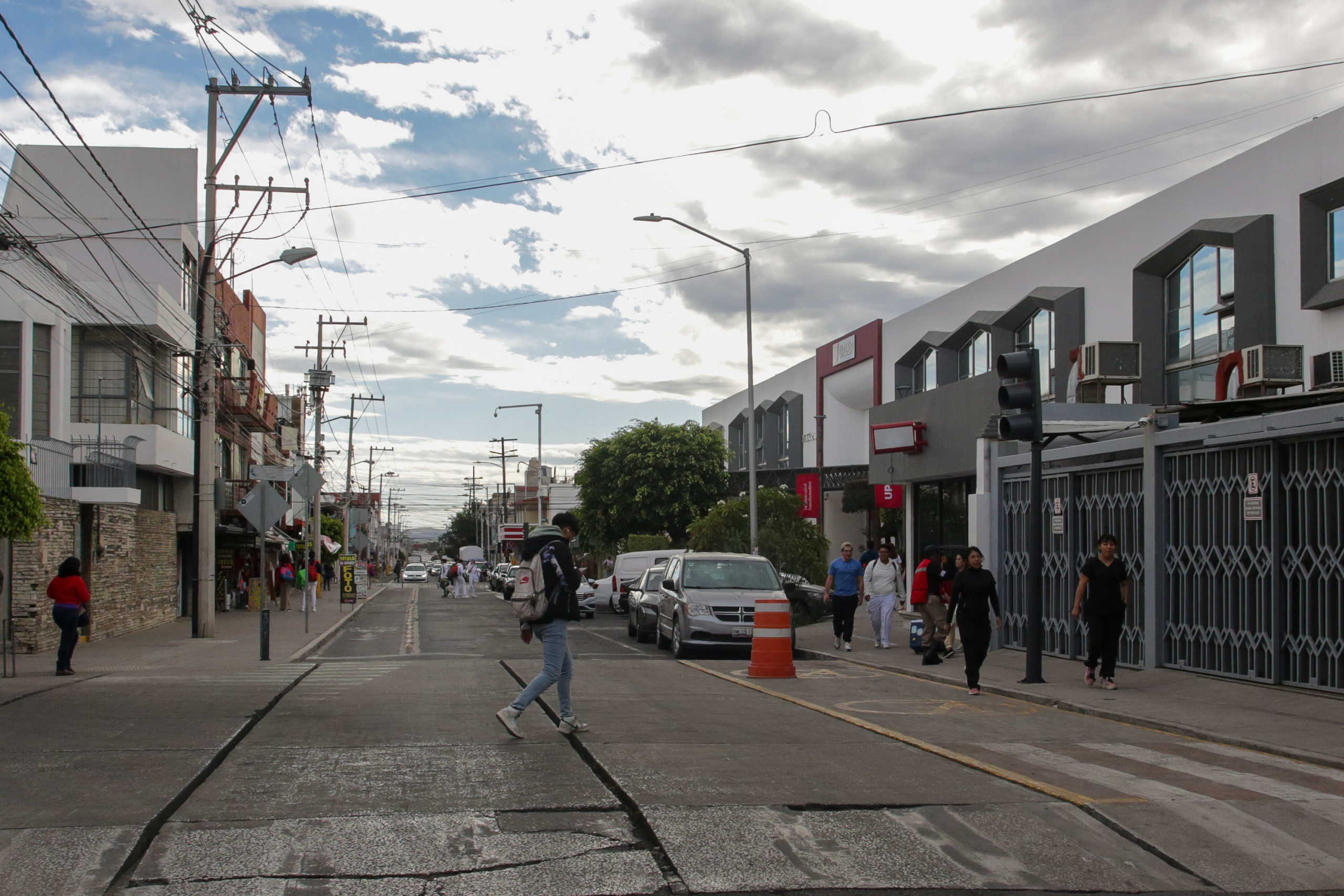 La peatonalización en el Barrio de Santiago se realizará a mediados de Marzo: Adán Domínguez