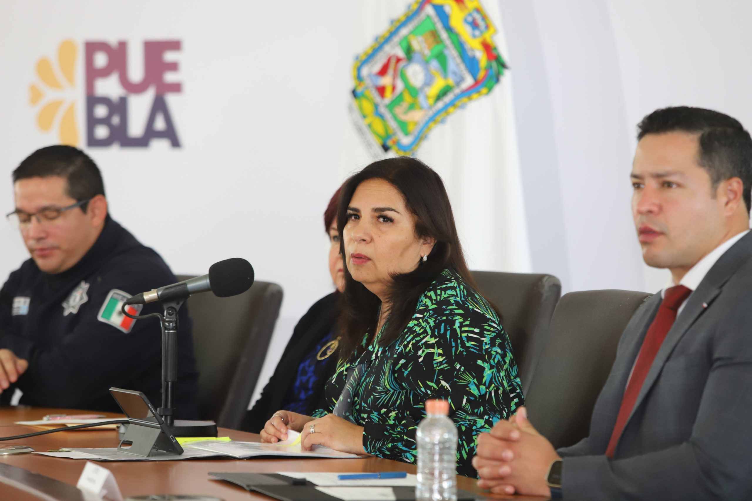 La titular de Medio Ambiente, Beatriz Manrique renuncia a su cargo; buscará cargo de elección popular