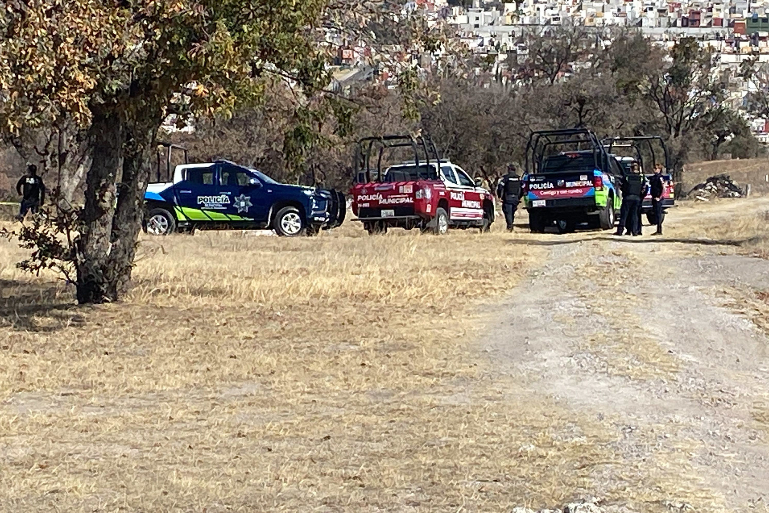 Localizan tres cuerpos emplayados y acompañado de mensajes de advertencia en Galaxia La Calera