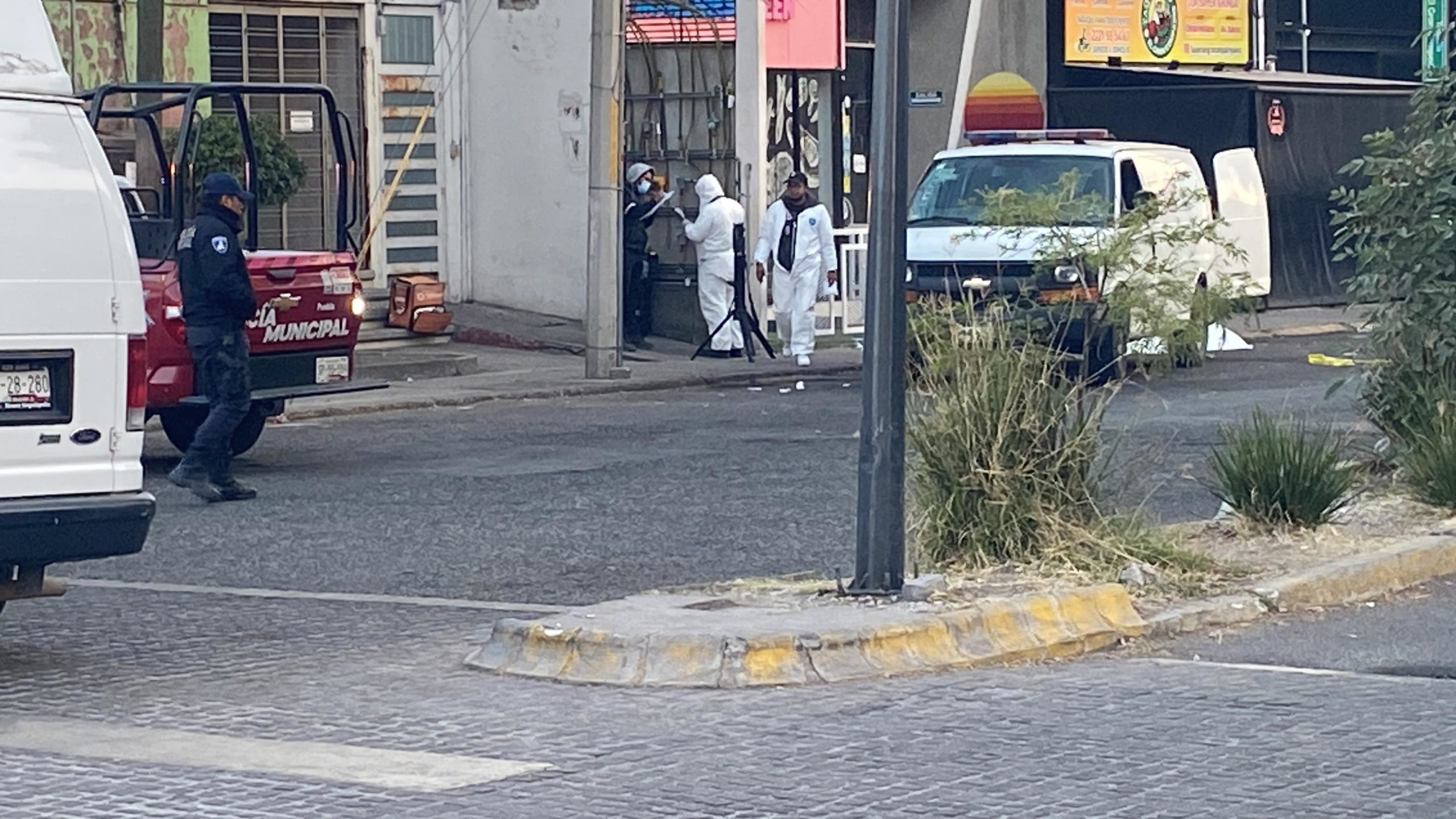 Saldo de un hombre fallecido por una pelea afuera de un bar de la avenida Juárez