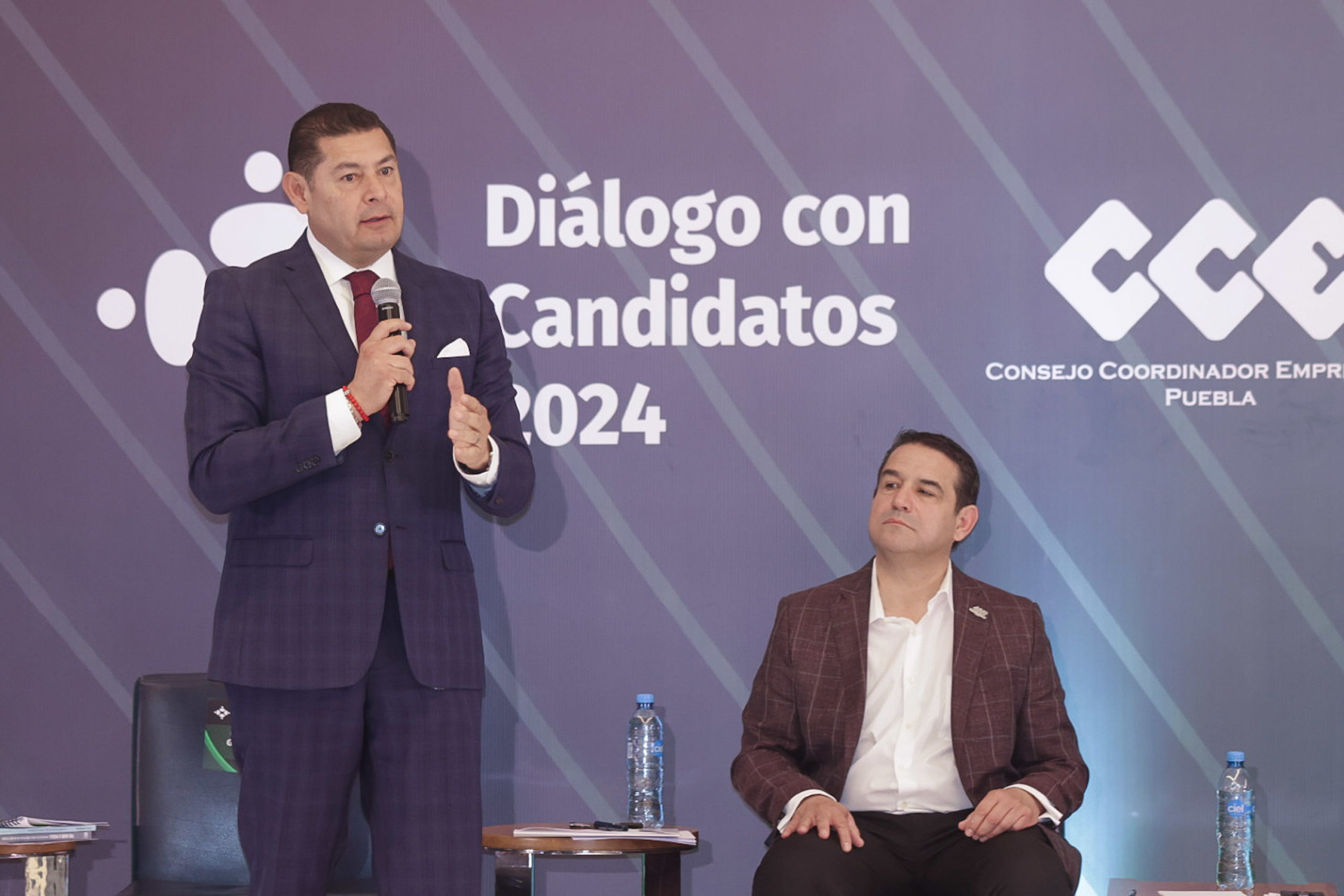 Alejandro Armenta destaca que en caso de ganar las elecciones, no se desataran los despidos masivos