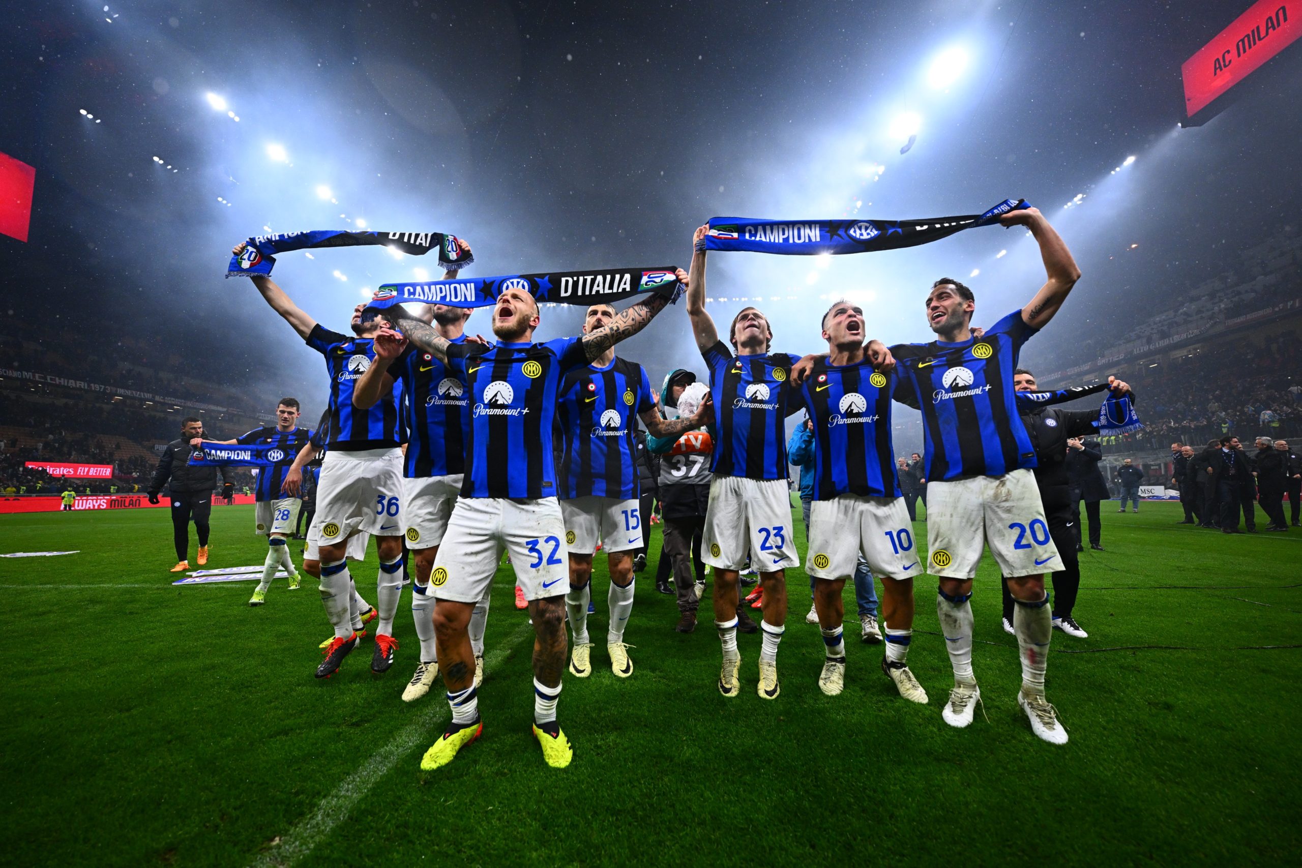 Inter vence al Milán en un tremendo derbi y se proclama campeón de la Serie A