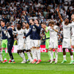 Con todo y polémica incluida, Real Madrid venció al Barcelona y prácticamente tiene amarrado el título