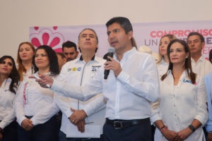 Eduardo Rivera resalta propuestas de salud y lanza críticas contra Alejandro Armenta