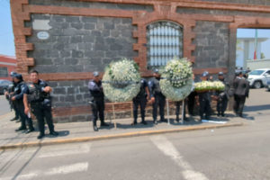 Autoridades estatales rinden homenaje a los cuatro policías ejecutados en Chignahuapan