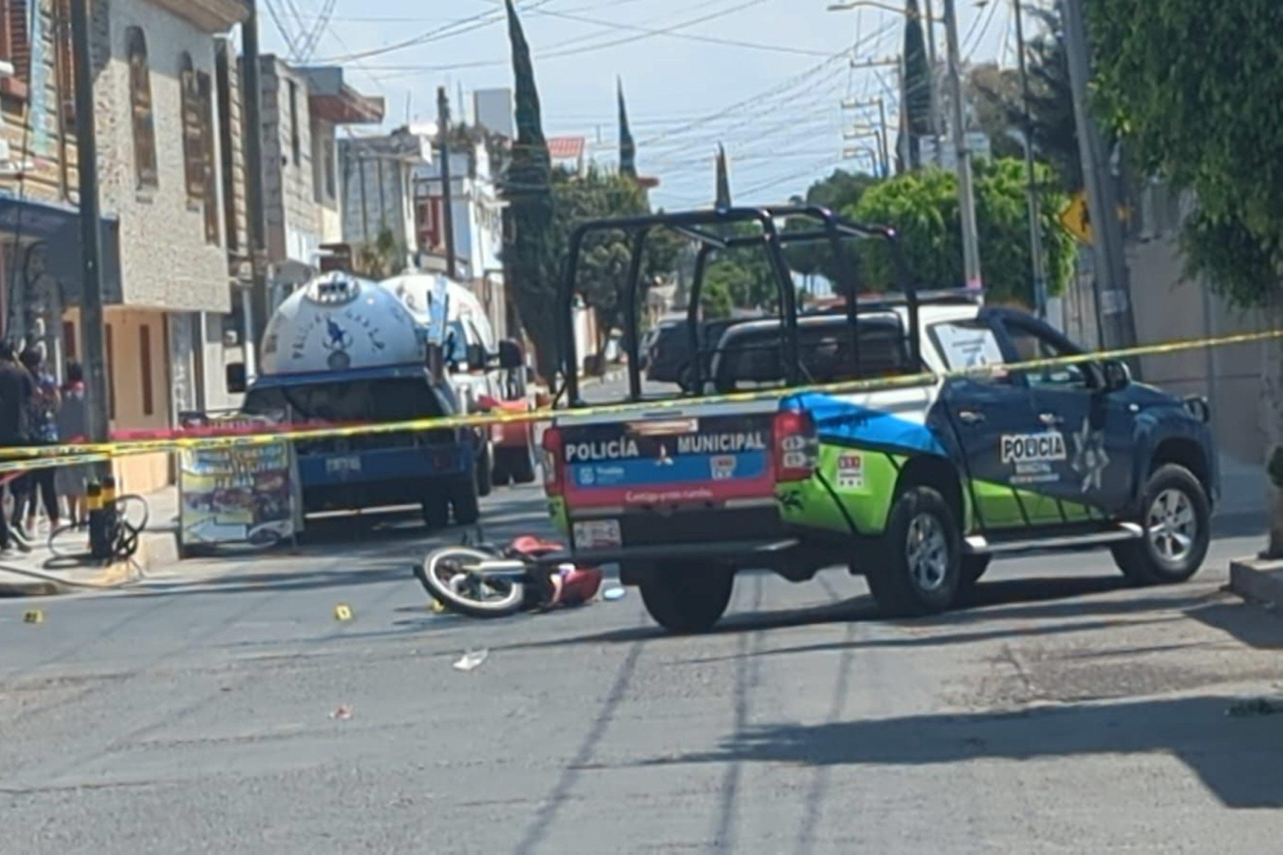 Elementos de la Policía Municipal evitan el robo de una camioneta