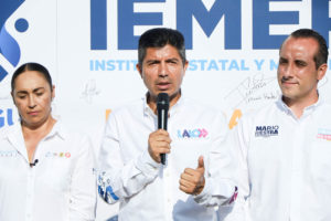 Eduardo Rivera presenta estrategias con las cuales asegura se puede mejorar la zona metropolitana de Puebla