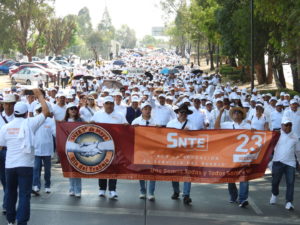 Marchan 15 mil maestros de la sección 23 del SNTE en Puebla por 1 de mayo