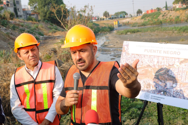 Alcalde de la capital poblana anuncia la rehabilitación de más de 130 parques al término de su administración