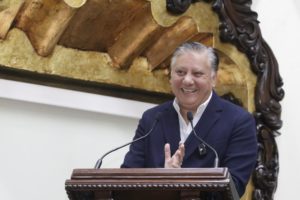 Fernando Morales afirma que hoy en día todas las encuestas en pagadas por Morena y el PAN