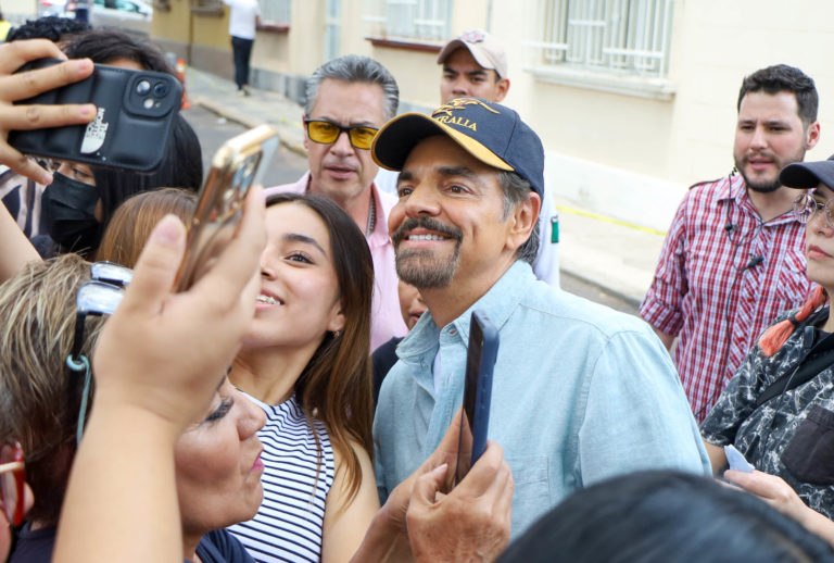 Eugenio Derbez se suma al elenco de “El Juicio” durante las filmaciones en Puebla
