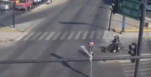 Choque entre dos motocicletas deja saldo de tres personas lesionadas